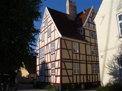 Gelbes Fachwerkhaus